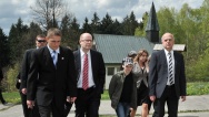 Předseda vlády Bohuslav Sobotka uctil 20. dubna 2014 při příležitosti 69. výročí památku obyvatel vypálených osad na Valašsku