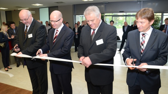 Premiér Bohuslav Sobotka v pátek 24. dubna 2014 společně s dalšími vyýznamýni hosty slavnostně otevřel novou krajskou pobočku Úřadu práce v Brně.