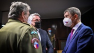 Premiér Babiš poděkoval vojákům za pomoc v boji s epidemií