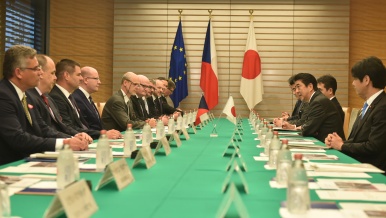 Bilaterální jednání delegací Japonska a České republiky, 27. června 2017.