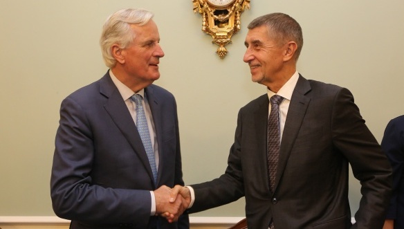 Michel Barnier a Andrej Babiš ve Strakově akademii, 28. listopadu 2019.
