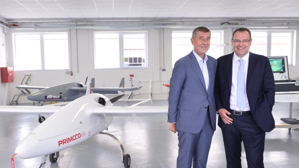 Andrej Babiš jednal v Primoco UAV o využití bezpilotních civilních letounů při boji s migrací, 14. srpna 2018.