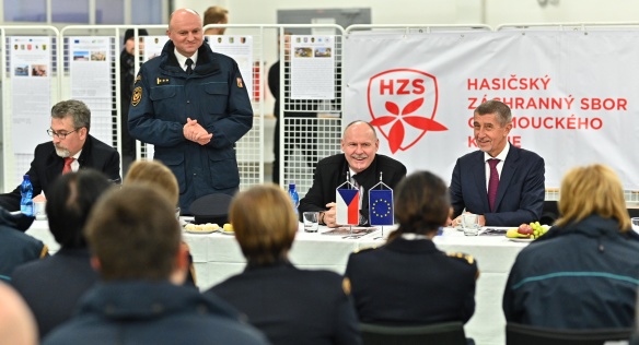Beseda předsedy vlády Andreje Babiše a olomouckého hejtmana Ladislava Oklešťka s hasiči, 8. ledna 2020.