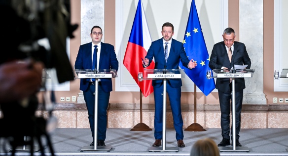 Tisková konference po jednání vlády za účasti 1. vicepremiéra Víta Rakušana a ministrů Jozefa Síkely a Jana Lipavského, 17. dubna 2024.